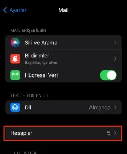 iOS Mail ayarlarında Hesaplar satırı işaretli